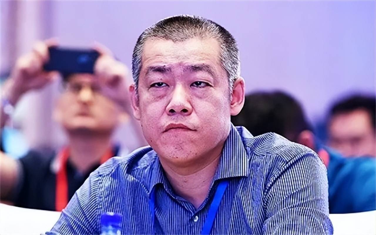 李笑来：曾拥有10万枚比特币<strong></p>
<p>今日比特币</strong>，套现135亿后，却称比特币是骗局