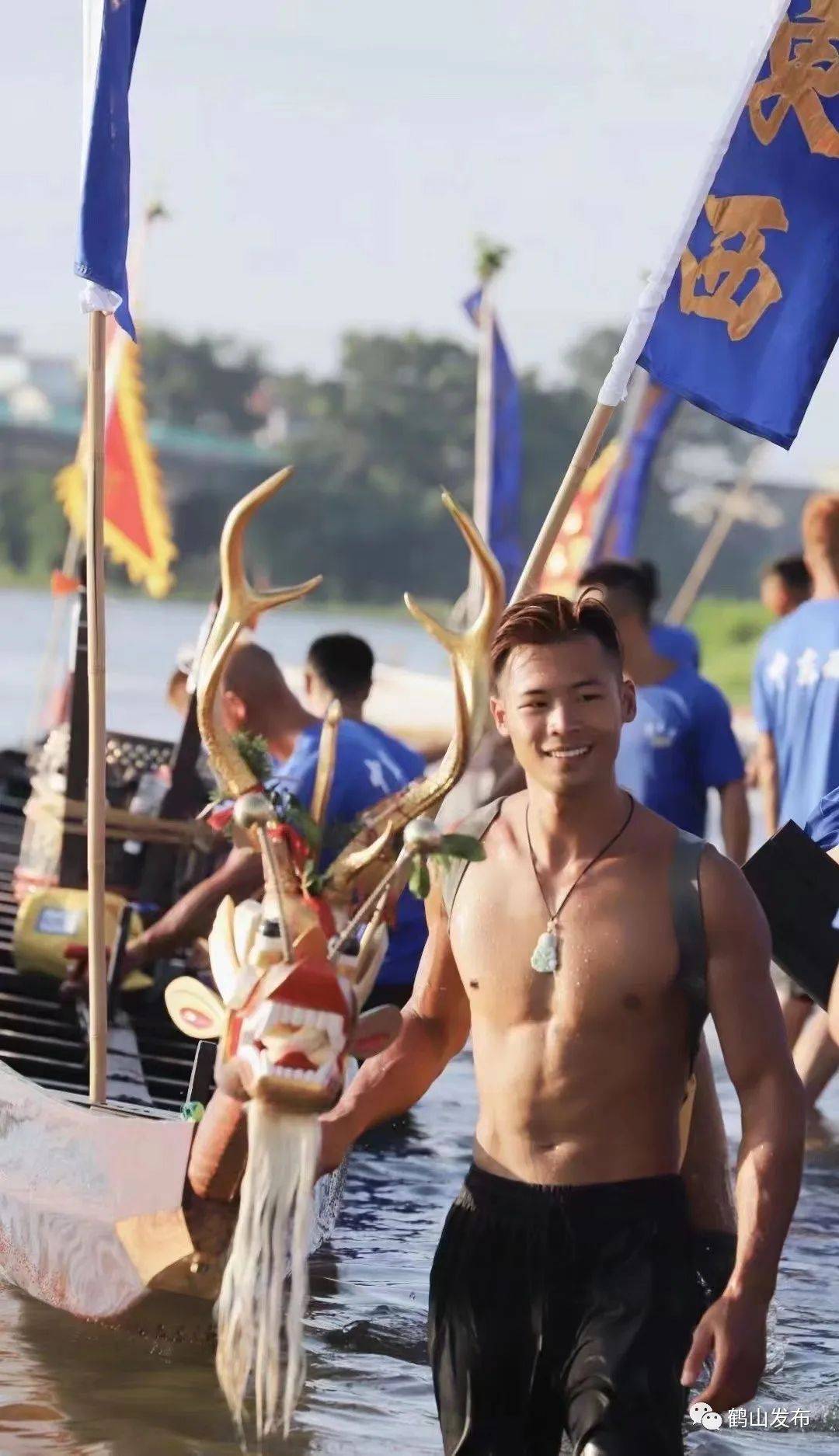 全网点赞！江门这位靓仔<strong></p>
<p>火币网</strong>，因为扒龙船火了...