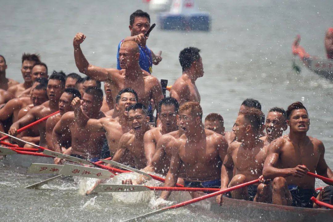 全网点赞！江门这位靓仔<strong></p>
<p>火币网</strong>，因为扒龙船火了...