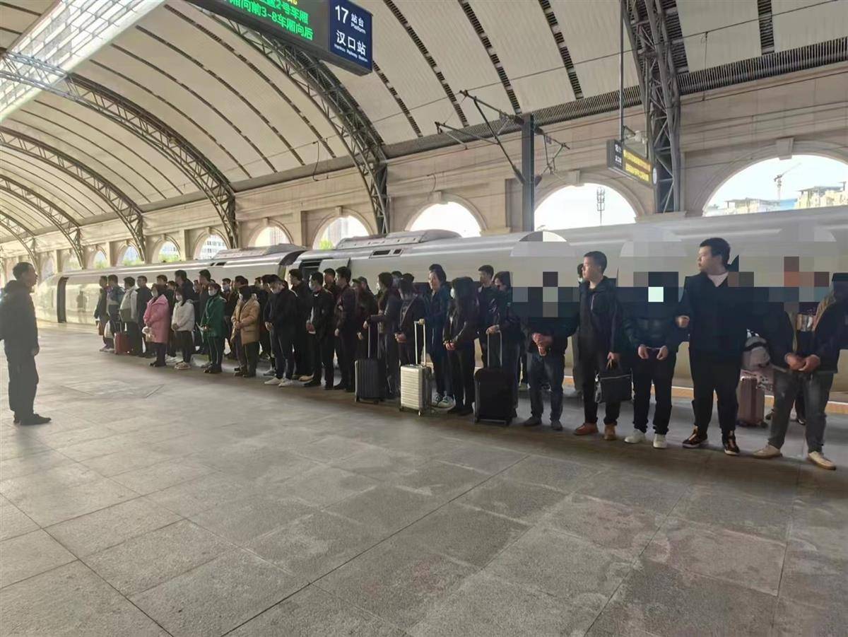 购买虚拟币洗钱10亿元！27人“跑分洗钱”团伙被一锅端