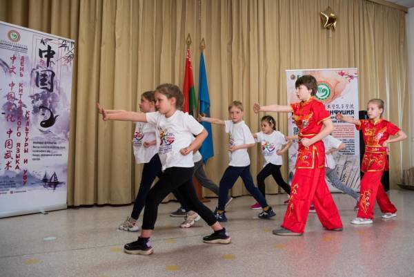 阿丽娜：每三个白俄罗斯人<strong></p>
<p>虚拟币价值排行</strong>，就有一个拥有华为电脑和小米手机