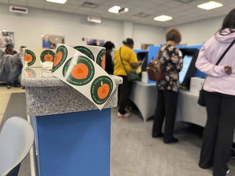 这个民调七大摇摆州全翻红<strong></p>
<p>虚拟币下注</strong>，特朗普胜算多大？