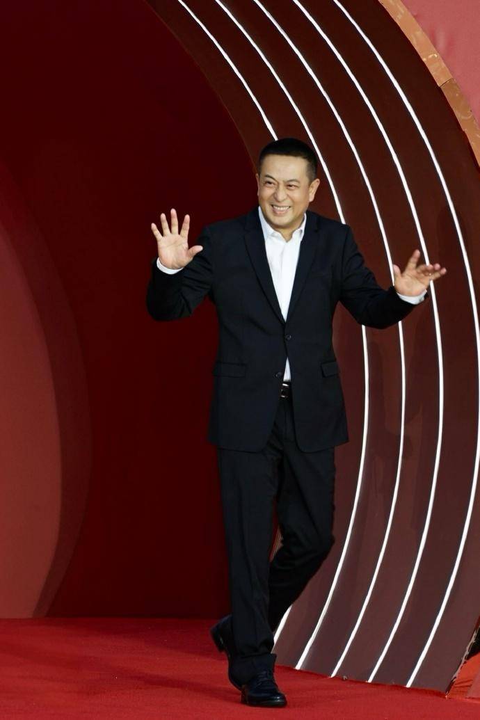 自媒体曝54岁张嘉益离婚<strong></p>
<p>虚拟币下注</strong>，为了躲妻子宁愿多在外工作，张嘉益工作室：假得离谱！