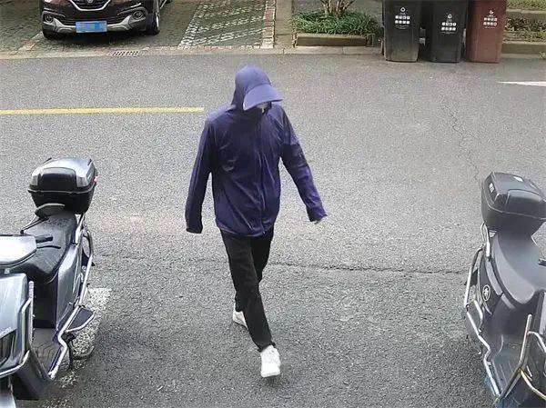 男子对前妻动起“歪脑筋”<strong></p>
<p>虚拟币下注</strong>，潜入其家中……上海警方：刑拘