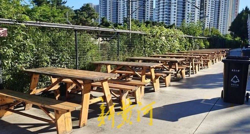 秦皇岛一网红夜市被指违规占用规划绿地却经营4年之久<strong></p>
<p>最新虚拟币发布</strong>，当地回应：无审批手续 | 刚调查