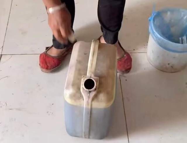 江苏一地多位村民称送自种菜籽到油坊榨油变“臭油”<strong></p>
<p>虚拟币理财该如何选择</strong>，期盼职能部门查明真相