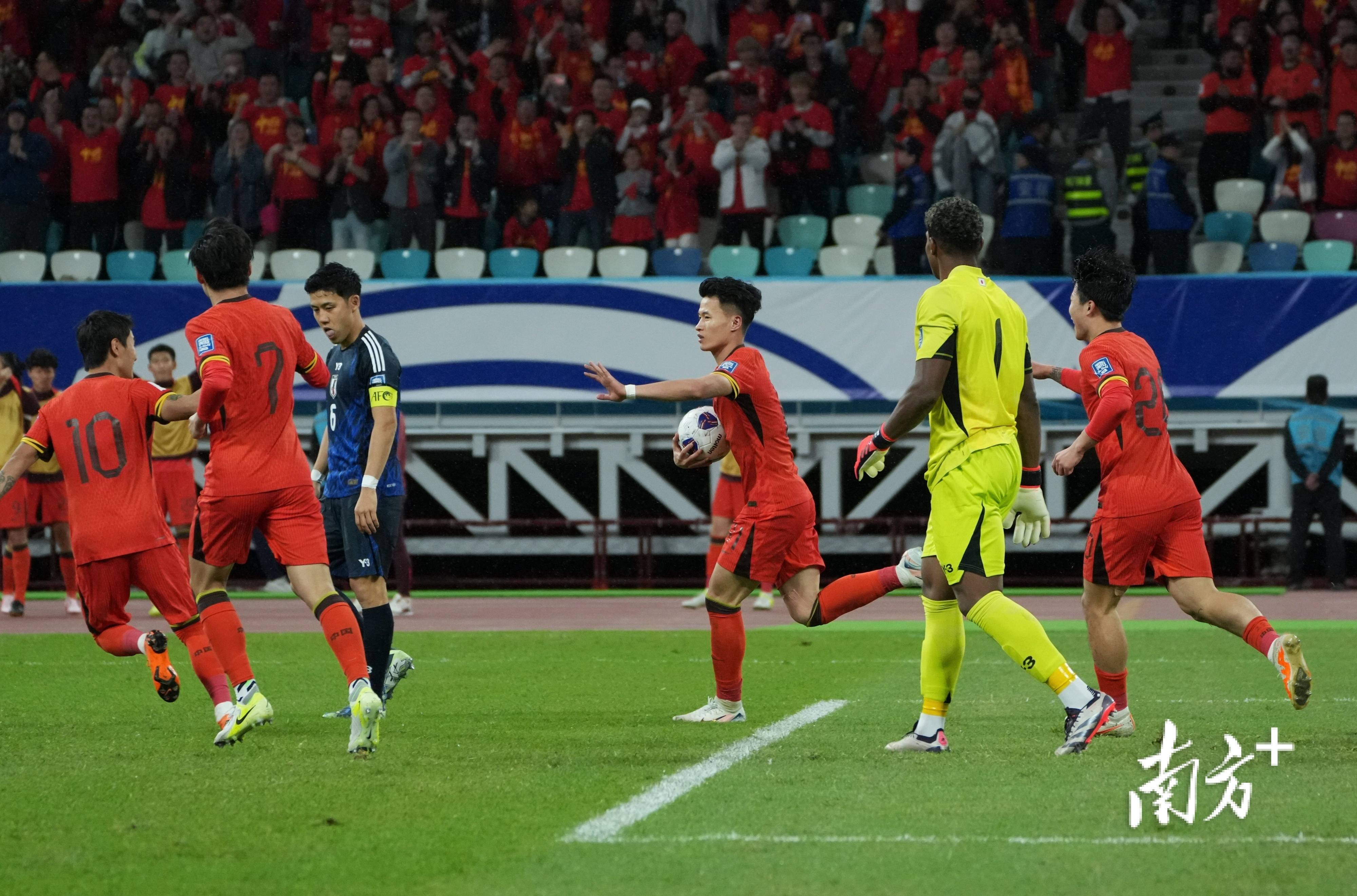 进球功臣、广东仔林良铭：后面的比赛<strong></p>
<p>哪个虚拟币交易平台好</strong>，会一场一场去拼