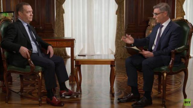 梅德韦杰夫：在格鲁吉亚<strong></p>
<p>现在有多少种虚拟币</strong>，一场“颜色革命”正试图发生