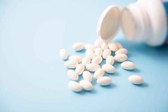 一片药降到几分钱<strong></p>
<p>中国首款虚拟币龙币</strong>，大家却开始担心了