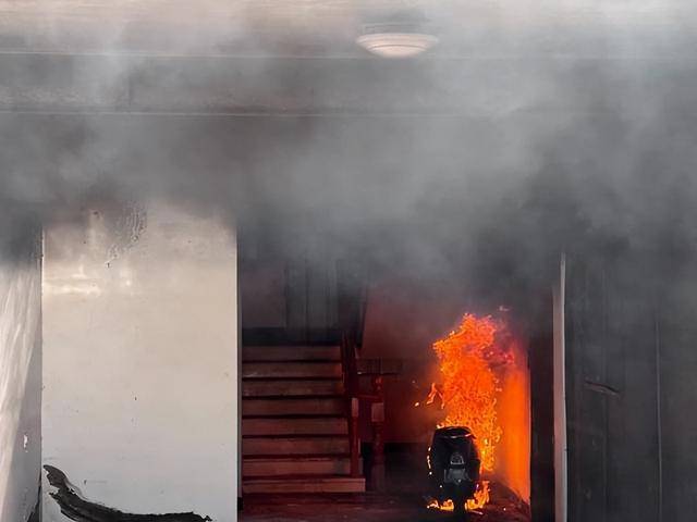 18秒飙到900℃<strong></p>
<p>中国首款虚拟币龙币</strong>！杭州人赶紧自查：不准入户！不准入户！不准入户！