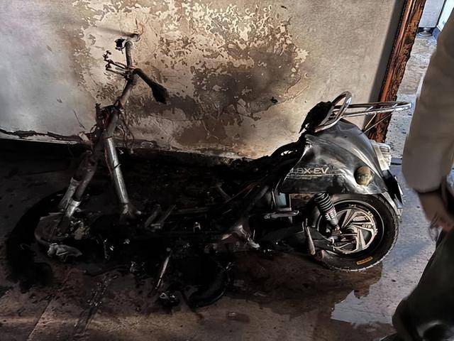 18秒飙到900℃<strong></p>
<p>中国首款虚拟币龙币</strong>！杭州人赶紧自查：不准入户！不准入户！不准入户！