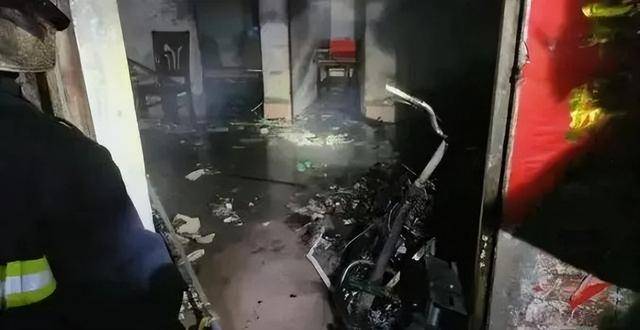 18秒飙到900℃<strong></p>
<p>中国首款虚拟币龙币</strong>！杭州人赶紧自查：不准入户！不准入户！不准入户！