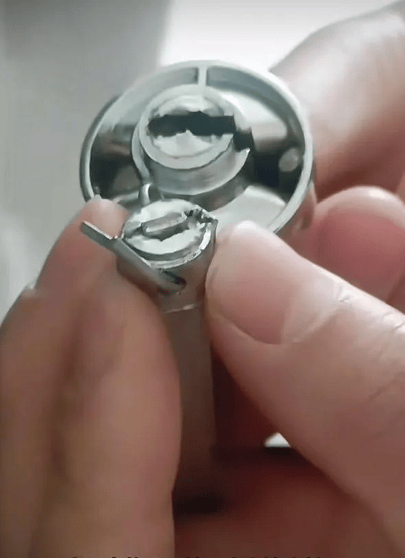 云南3名女生因门锁损坏被困民宿<strong></p>
<p>lisk虚拟币</strong>，错过考研最后一科！最新回应