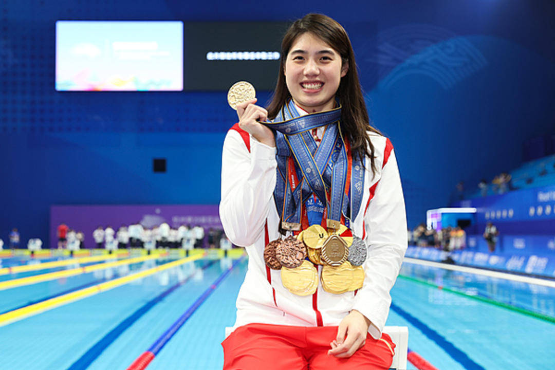 2024最闪亮的星｜奥运奖牌“上双”的张雨霏