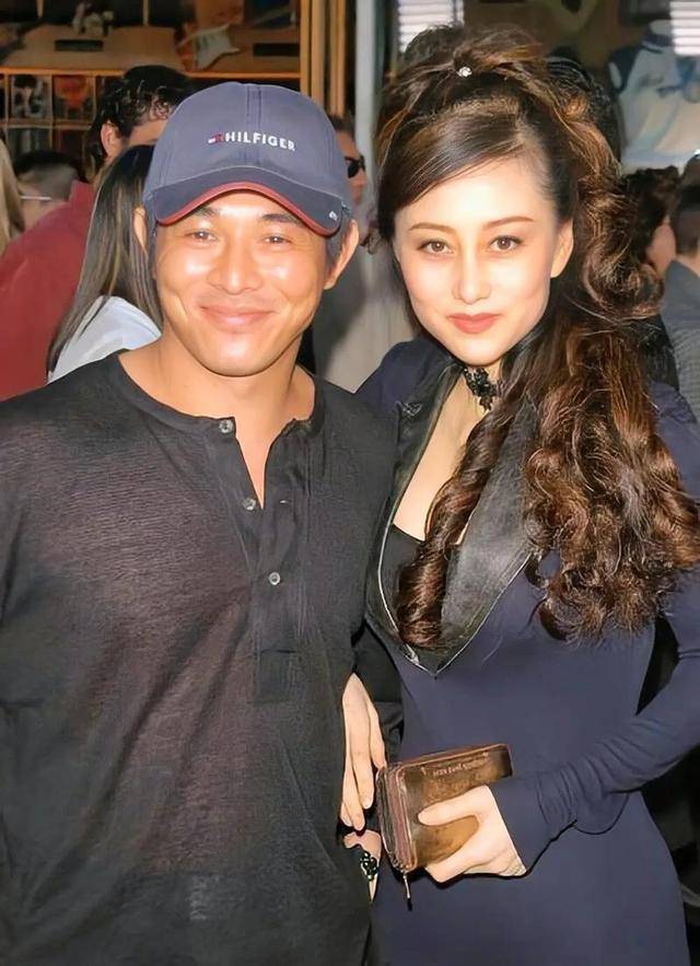 李连杰:后事一切从简<strong></p>
<p>洛克币虚拟货币</strong>，不用立碑也不用办丧事，树葬海葬都可以