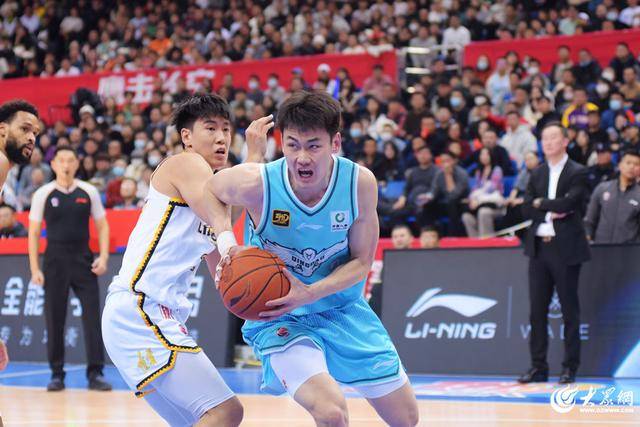 热血沸腾！青岛男篮最后三分钟14-0绝地翻盘<strong></p>
<p>b网</strong>，队史首次单赛季双杀辽宁