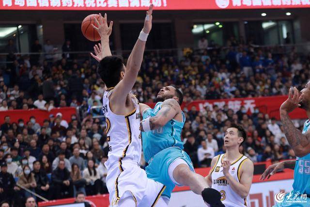 热血沸腾！青岛男篮最后三分钟14-0绝地翻盘<strong></p>
<p>b网</strong>，队史首次单赛季双杀辽宁