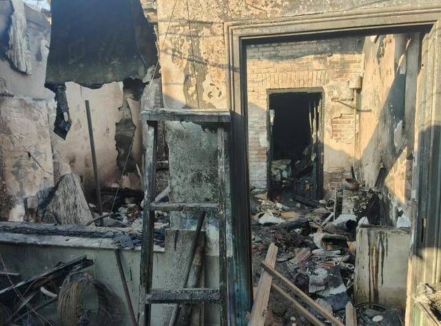 离谱！北京一女子电热毯起火后换房接着睡<strong></p>
<p>如何做虚拟游戏币代理</strong>，烧毁一排房屋……