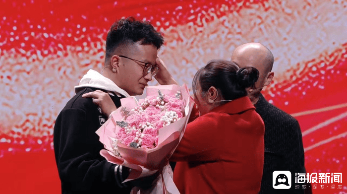 孩子丢失25年<strong></p>
<p>期货源码</strong>，父母亲坚持每周末到孩子丢失地等待一阵子