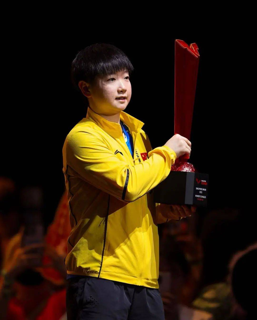 林诗栋男单夺冠<strong></p>
<p>合约</strong>，孙颖莎女单登顶 | WTT新加坡大满贯赛国乒五冠收官