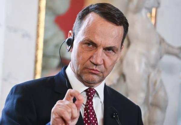 波兰外长“威胁”特朗普：诺贝尔和平奖<strong></p>
<p>ltc</strong>我们欧洲人说了算哟