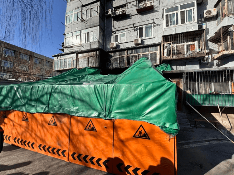 “你们不用管<strong></p>
<p>ltc</strong>，出事我负责”！老人囤废品堵塞逃生路，不幸起火遇难