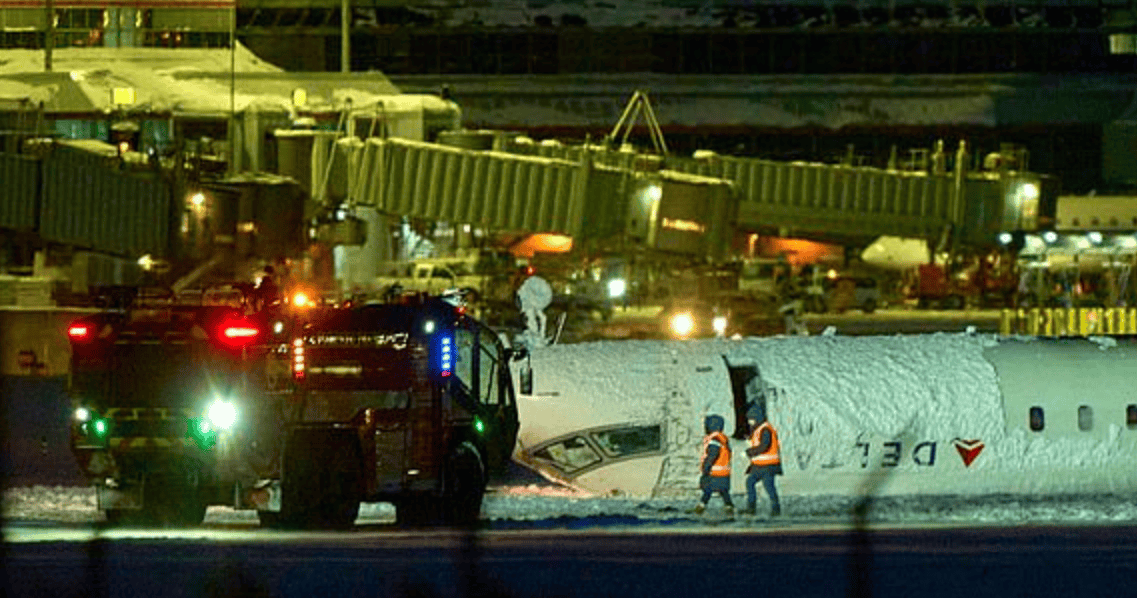美国一客机降落时翻转倒扣！乘客意外拍下逃生瞬间<strong></p>
<p>原油的区别</strong>，加拿大：事发时风力强劲