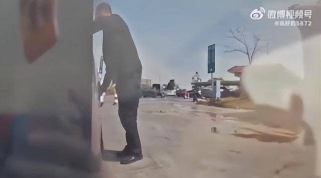 老人故意划伤租客新车赔偿4000<strong></p>
<p>原油的区别</strong>，如何界定故意毁坏他人财物行为？