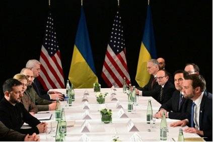 泽连斯基终于知道<strong></p>
<p>外盘原油开户</strong>，特朗普是得罪不起的，那怎么办呢？