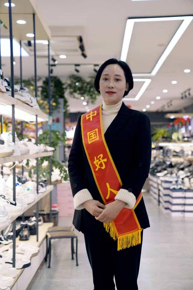 “会”声绘色丨专访周口市人大代表薛华杰：多管齐下 为 “少年的<strong></p>
<p>炒原油</strong>他” 撑起保护伞