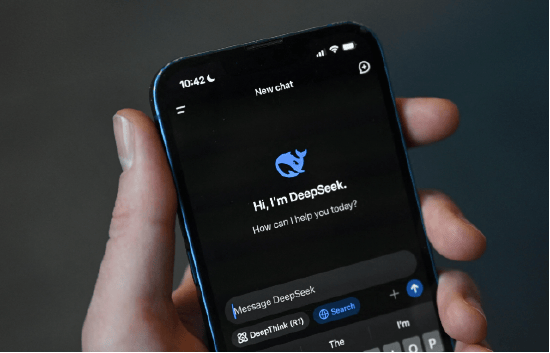 DeepSeek开源第一弹：6小时收藏破5000次<strong></p>
<p>轻质原油价格</strong>，利好国产GPU？投资人：国产卡的推理性能提升将顺理成章