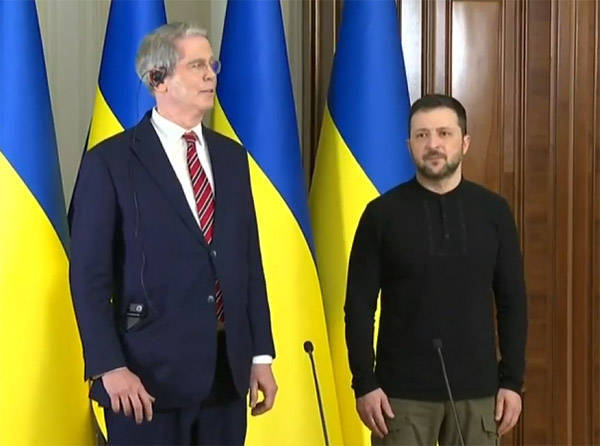 美国财政部长被泽连斯基的怒吼“吓到颤抖”<strong></p>
<p>原油收盘价格</strong>？英媒：假消息