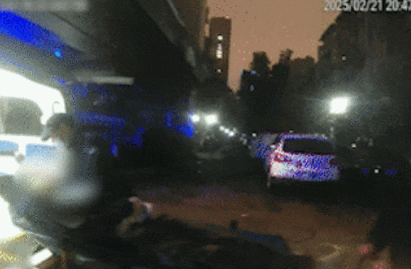 杭州男子群里发了10个字<strong></p>
<p>原油收盘价格</strong>，家门突然被开！警察冲了进来……