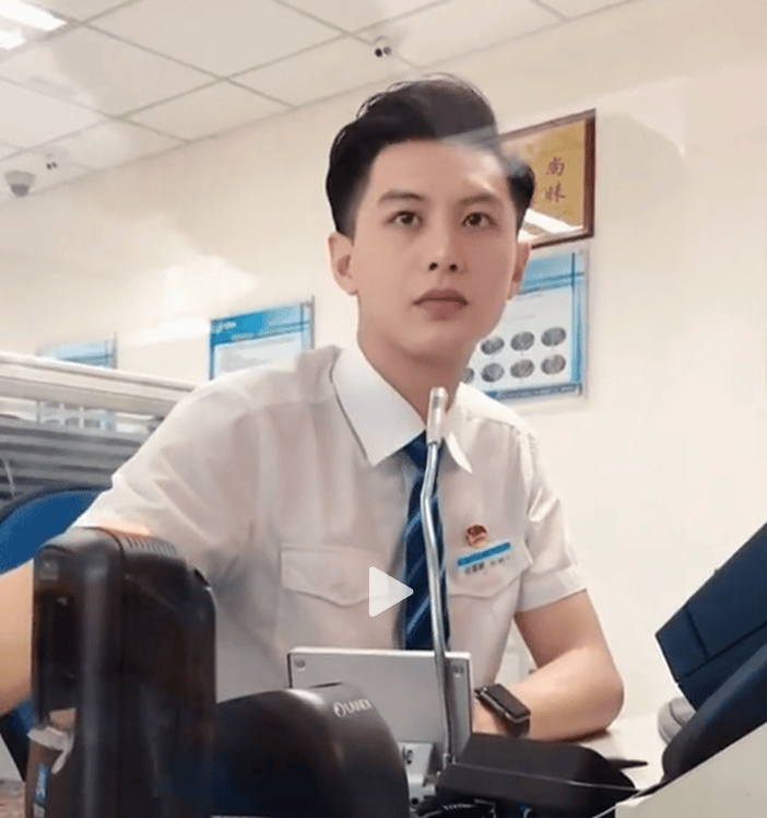 “顶流”演员被曝出轨塌房<strong></p>
<p>原油w</strong>！于正紧急换角！