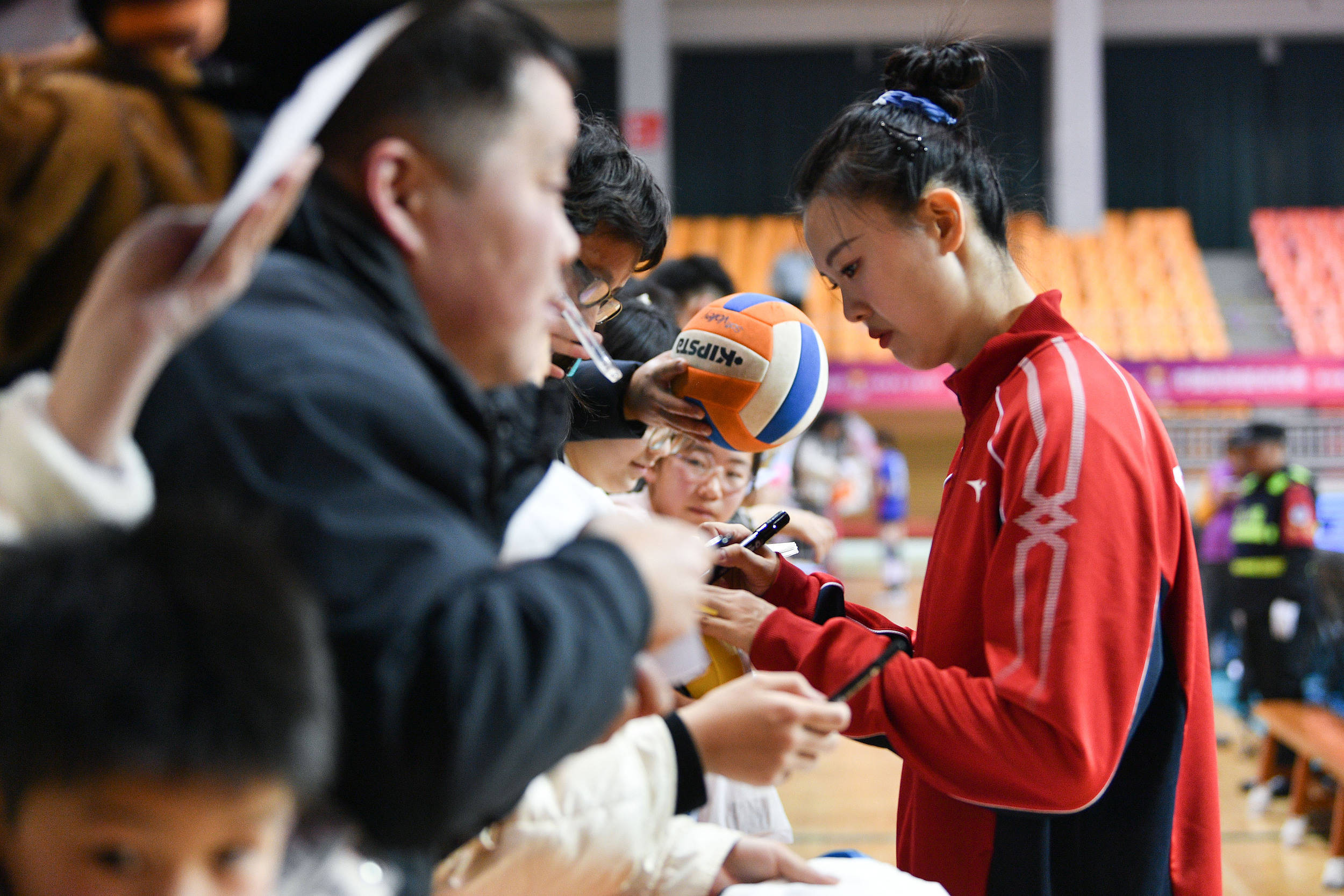 深一度｜老将张常宁<strong></p>
<p>核原油</strong>，排球征途迎风而上