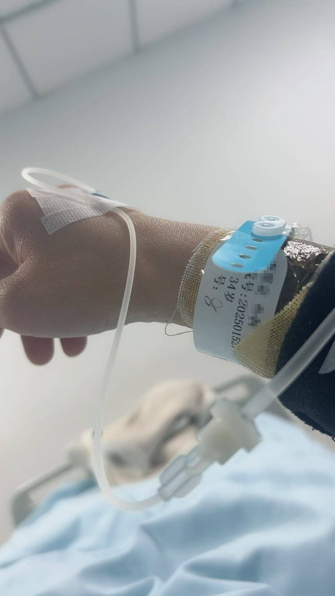 山东一单亲妈妈直播间阻止网友辱骂“唐宝”少年遭上门殴打<strong></p>
<p>核原油</strong>，警方：已受理案件，正调查