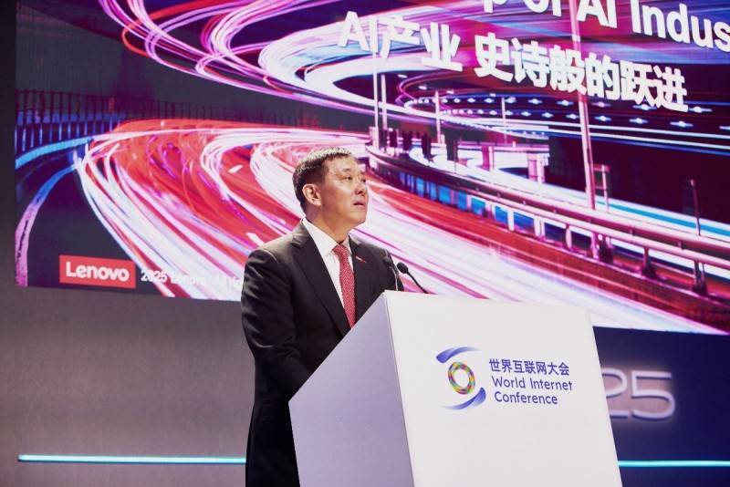MWC 2025巴塞罗那举办 联想刘军：全栈AI<strong></p>
<p>核原油</strong>，开启AI普惠新时代