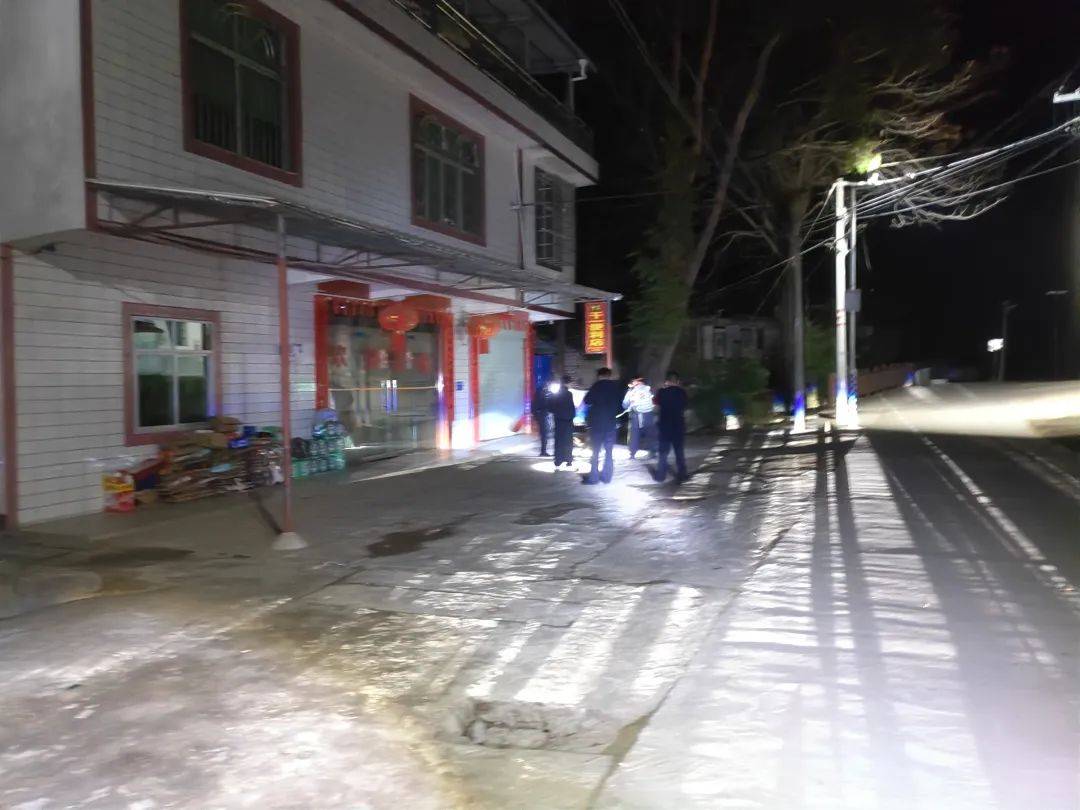 因思念在外务工妈妈<strong></p>
<p>布兰特原油</strong>，8岁姐姐和4岁弟弟带零食手电“去旅行”失联，江西警方连夜搜寻