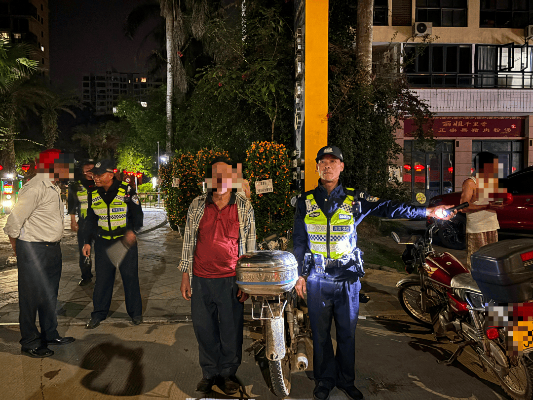 同桌的两人<strong></p>
<p>布兰特原油</strong>，双双被查