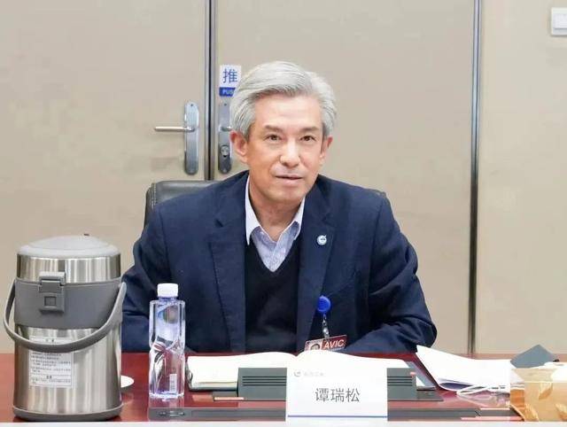 搞权色交易、“靠军工吃军工”的谭瑞松<strong></p>
<p>微信原油</strong>，被捕了