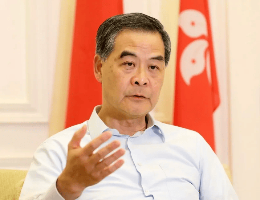 梁振英发声<strong></p>
<p>美原油大跌</strong>！有些香港商人误信“商人无祖国”