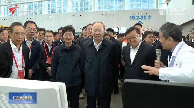 首次落地广东！省委书记、部长等共同巡馆<strong></p>
<p>美原油大跌</strong>，事关“头等大事”