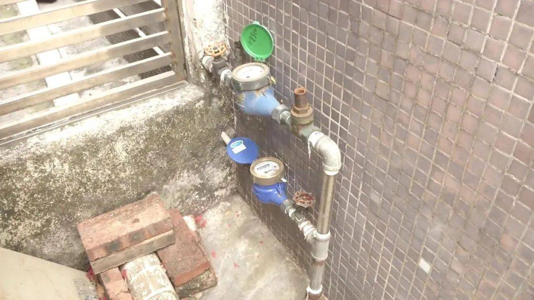 相隔几条街<strong></p>
<p>环烷基原油</strong>，佛山两户人家竟互交水费16年！其中1户要补1.2万元？