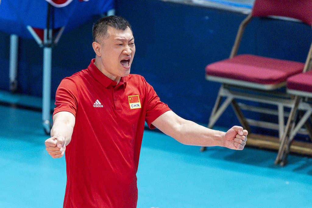 谁能成为中国女排下一任主帅<strong></p>
<p>环烷基原油</strong>？想要打好这份工真的挺难