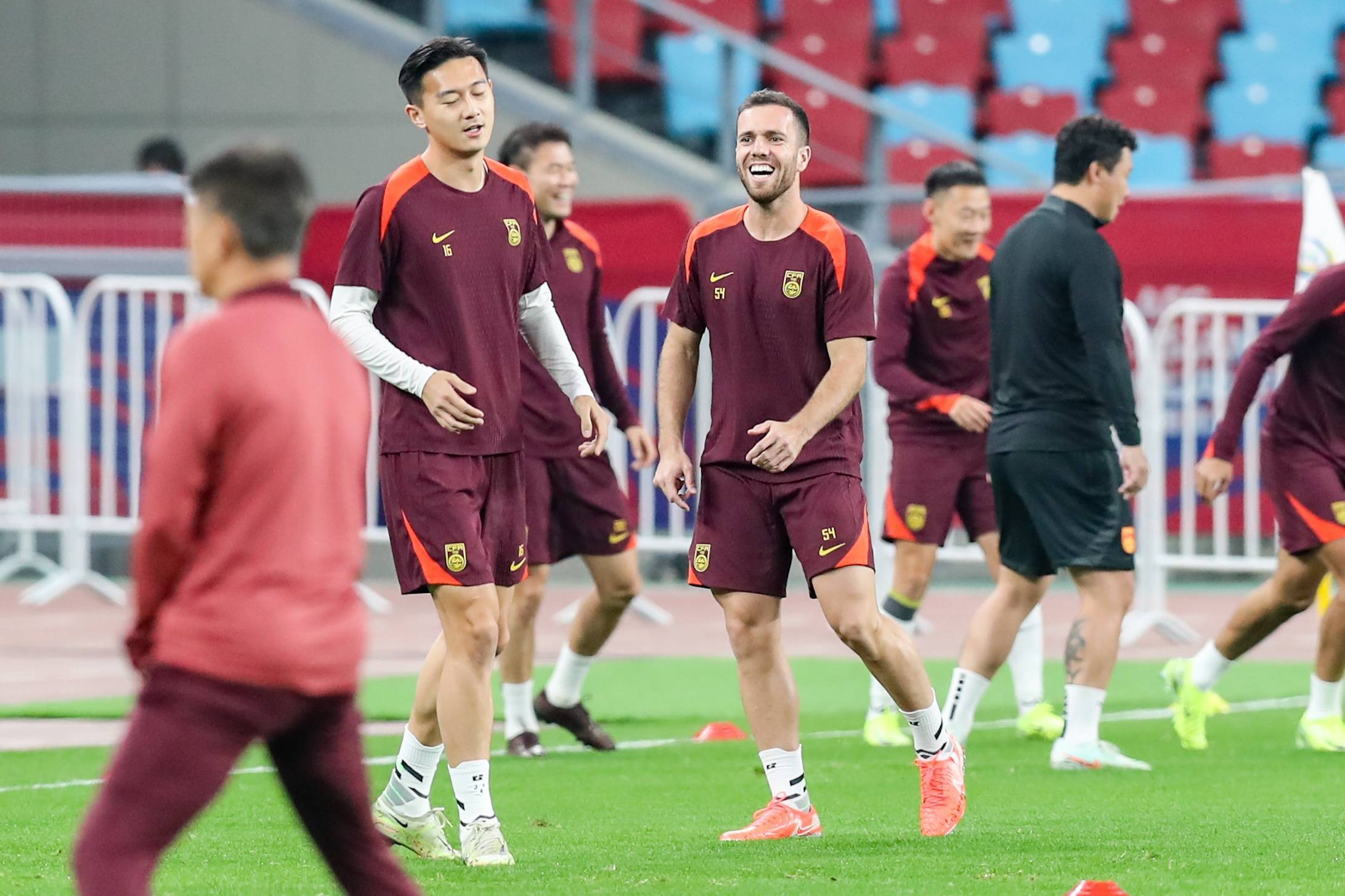 DeepSeek预测：国足1-2小负<strong></p>
<p>国际原油大涨</strong>，有望借助主场优势1-1逼平澳大利亚