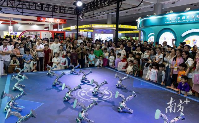 74万<strong></p>
<p>1吨原油多少桶</strong>！广东去年常住人口增量居全国首位