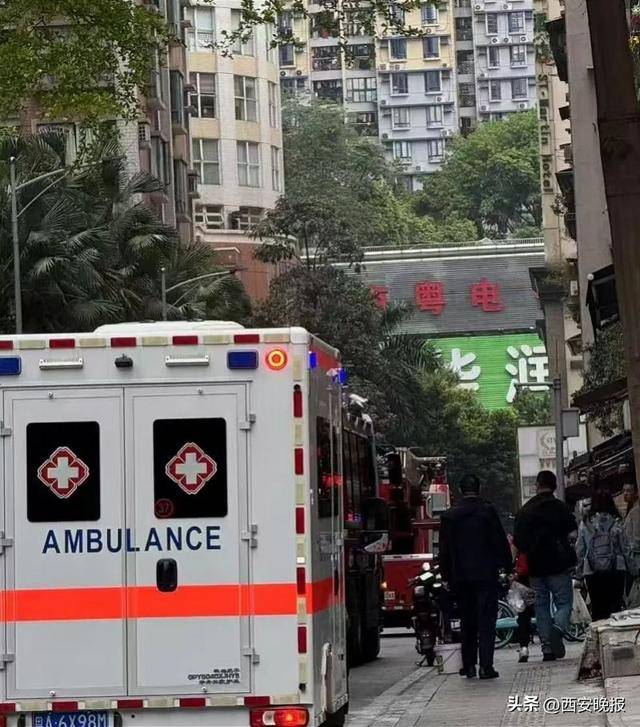 “整栋楼震了一下”<strong></p>
<p>原油视频</strong>！ 15岁男孩在家做实验引发爆炸