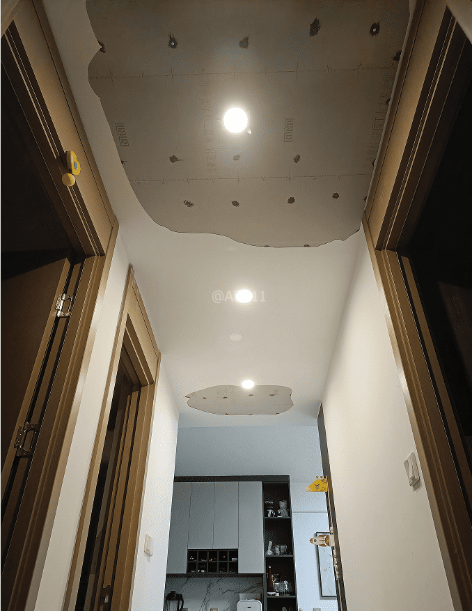 “深更半夜<strong></p>
<p>原油视频</strong>，又掉一大块下来”！广东一小区业主怒了