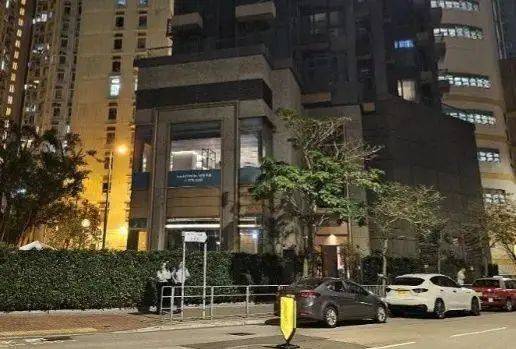 梁振英次女梁齐昕猝逝<strong></p>
<p>原油桃</strong>，终年33岁