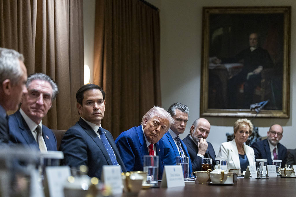 特朗普大刀砍向鲁比奥的国务院<strong></p>
<p>原油套保</strong>？“236年来最大重组之一”